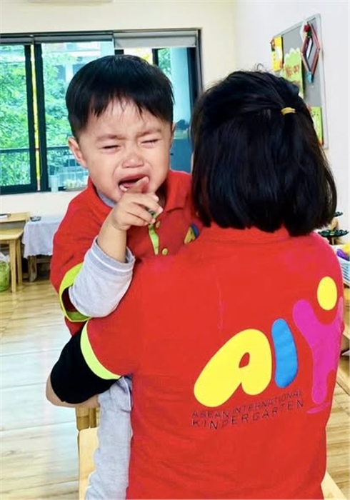 NHỮNG NGÀY ĐẦU TIÊN ĐẾN TRƯỜNG CỦA CON 