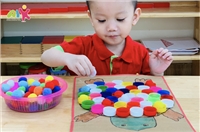 Hoạt động Montessori cá nhân - Đôi bàn tay xinh xắn